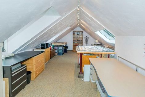 Photo of property in 4a Rewarewa Crescent, Waikanae, 5036