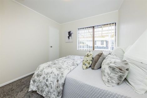 Photo of property in 8 Justamere Place, Weymouth, Auckland, 2103