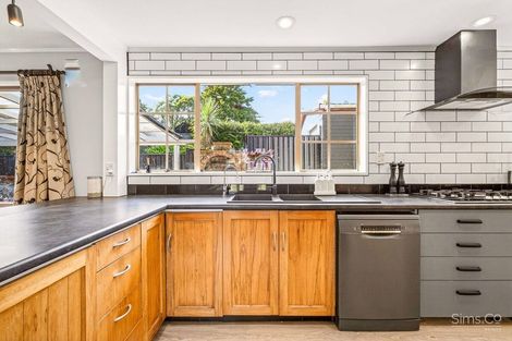 Photo of property in 1a Brassey Road, Saint Johns Hill, Whanganui, 4500