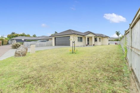 Photo of property in 12 Toscana Drive, Karaka, Papakura, 2113