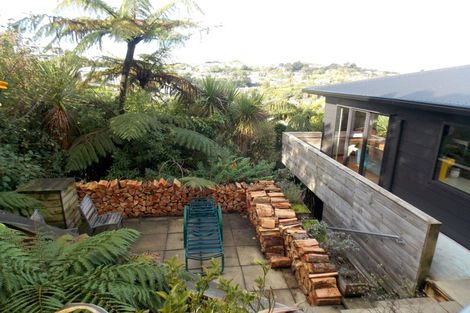 Photo of property in 21a Cotswold Crescent, Newlands, Wellington, 6037