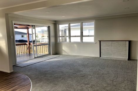 Photo of property in 3 Christina Avenue, Te Atatu South, Auckland, 0602