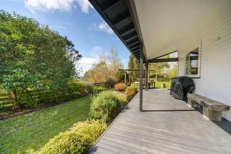 Photo of property in 803 Fitzherbert Road East, Aokautere, Palmerston North, 4471