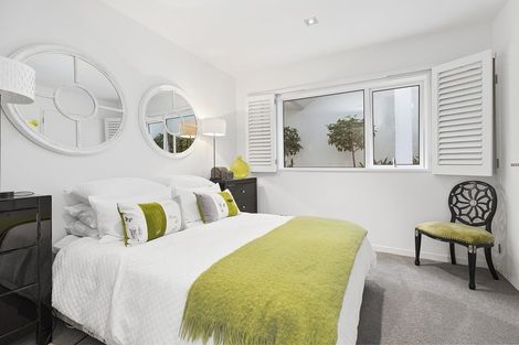 Photo of property in 2/11 Maida Vale Road, Roseneath, Wellington, 6011