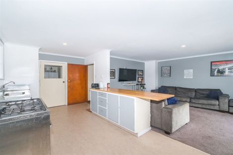 Photo of property in 15 Cardiff Street, Awapuni, Palmerston North, 4412