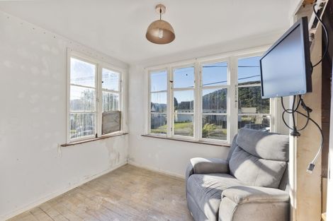 Photo of property in 85a Wilkie Crescent, Naenae, Lower Hutt, 5011