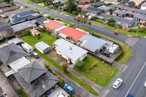 Photo of property in 11 West Hoe Road, Orewa, 0931