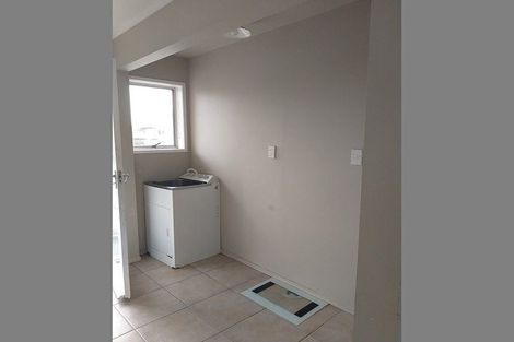 Photo of property in 466 Swanson Road, Ranui, Auckland, 0612