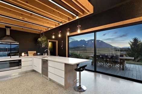 Photo of property in 11 Cunninghams Drive, Jacks Point, Queenstown, 9371