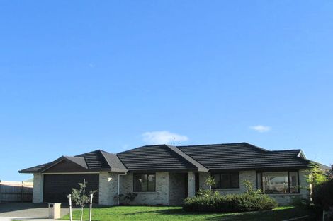 Photo of property in 60 Realm Drive, Paraparaumu, 5032