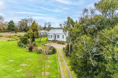 Photo of property in 56 Flint Road W, Stratford, 4332