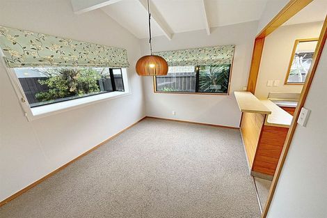 Photo of property in 2/61 Beachville Road, Redcliffs, Christchurch, 8081
