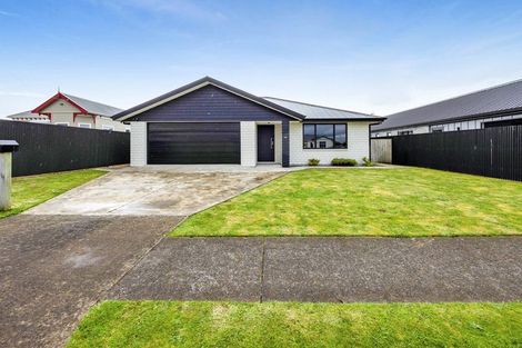 Photo of property in 69 Wilson Street, Hawera, 4610
