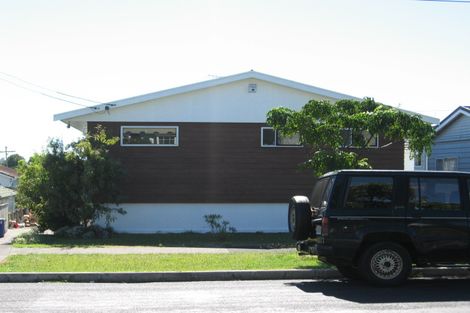 Photo of property in 13 Haverstock Road, Sandringham, Auckland, 1025
