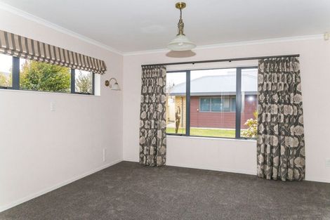 Photo of property in 19 King Street, Dannevirke, 4930