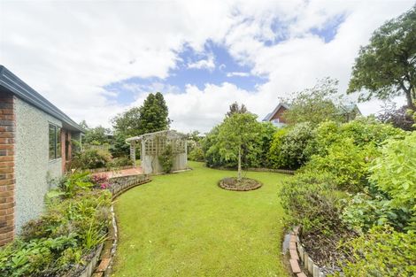 Photo of property in 127 Summerhill Drive, Fitzherbert, Palmerston North, 4410