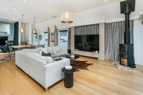 Photo of property in 39 Gulf View Road, Murrays Bay, Auckland, 0630