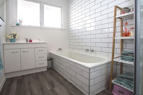 Photo of property in 130 Waimairi Road, Ilam, Christchurch, 8041