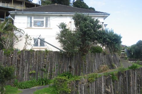 Photo of property in 4 Lawry Street, Moturoa, New Plymouth, 4310