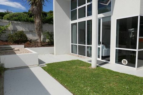 Photo of property in 2/116 Hackthorne Road, Cashmere, Christchurch, 8022