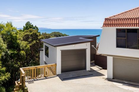 Photo of property in 254a Whangaparaoa Road, Red Beach, 0932