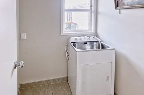 Photo of property in 4 Clutha Crescent, Clover Park, Auckland, 2023