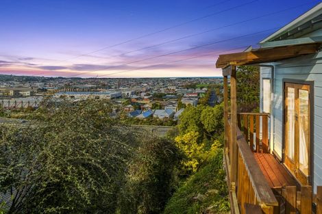 Photo of property in 26 Bridge Street, Clyde Hill, Dunedin, 9011