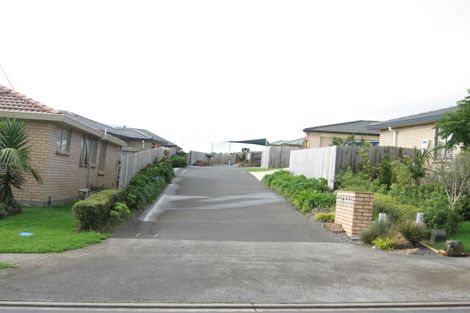 Photo of property in 22 Mt Lebanon Crescent, The Gardens, Auckland, 2105