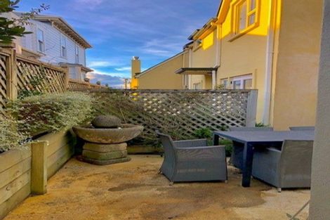 Photo of property in 3/60 Pirie Street, Mount Victoria, Wellington, 6011