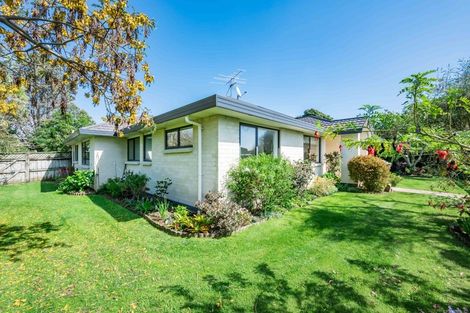 Photo of property in 2 Charnwood Grove, Waikanae, 5036