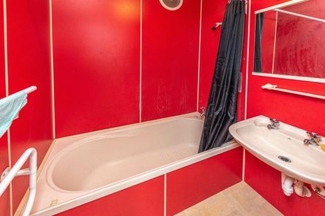 Photo of property in 54 Anzac Parade, Durie Hill, Whanganui, 4500