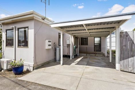 Photo of property in 1/424 Old Te Atatu Road, Te Atatu Peninsula, Auckland, 0610