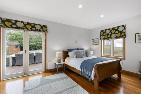 Photo of property in 18 Burnham Street, Seatoun, Wellington, 6022