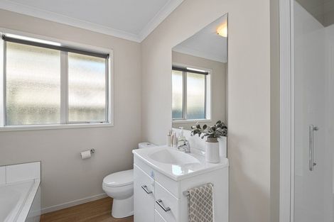 Photo of property in 11 Bowenvale Avenue, Cashmere, Christchurch, 8022