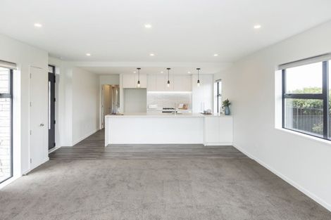 Photo of property in 21 Loch Tanna Way, Broomfield, Christchurch, 8042