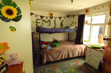 Photo of property in 61 Wakefield Street, Westport, 7825