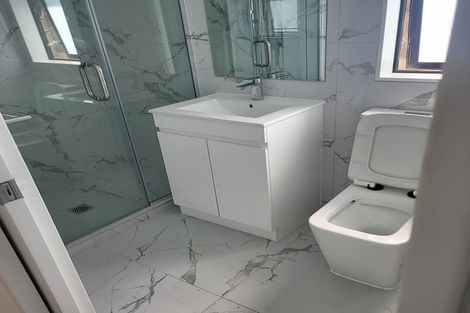 Photo of property in 3c Woodside Road, Massey, Auckland, 0614