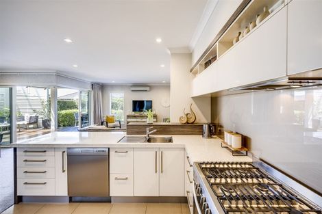 Photo of property in 14 Haast Place, Poraiti, Napier, 4112