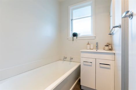 Photo of property in 391 Yaldhurst Road, Russley, Christchurch, 8042