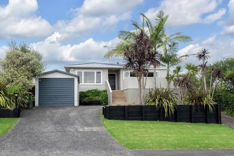 Photo of property in 74 Drake Street, Howick, Auckland, 2014