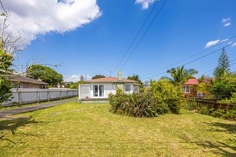 Photo of property in 2 Lansdown Avenue, Papatoetoe, Auckland, 2025