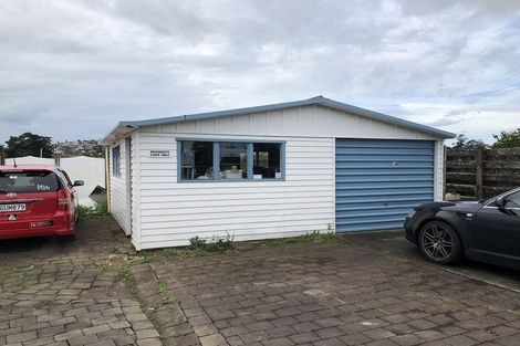 Photo of property in 132 Cascades Road, Pakuranga Heights, Auckland, 2010