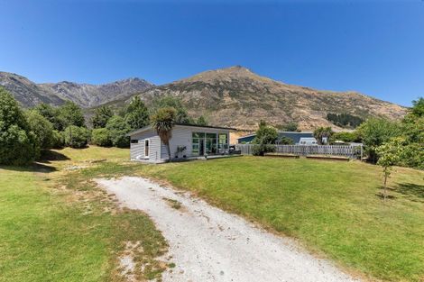 Photo of property in 10 Widgeon Place, Lake Hayes, Queenstown, 9304