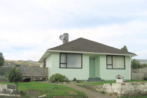 Photo of property in 52 Davidson Crescent, Tawa, Wellington, 5028