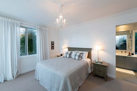 Photo of property in 11 Barclay Place, Wanaka, 9305