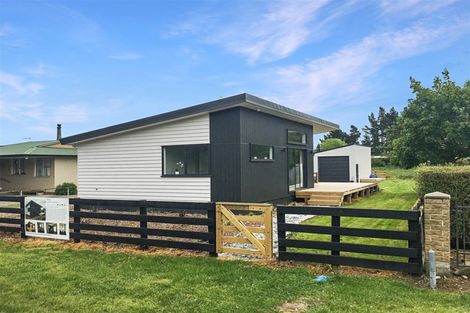 Photo of property in 37 Montrose Avenue, Culverden, 7392