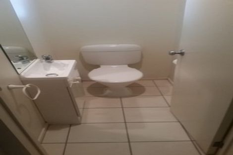 Photo of property in 12/3 Orwell Road, Greenhithe, Auckland, 0632