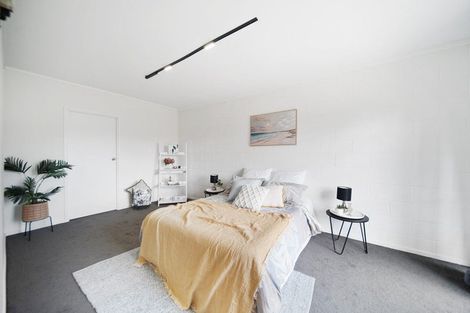 Photo of property in 1/10 Sunnyside Road, Sunnyvale, Auckland, 0612