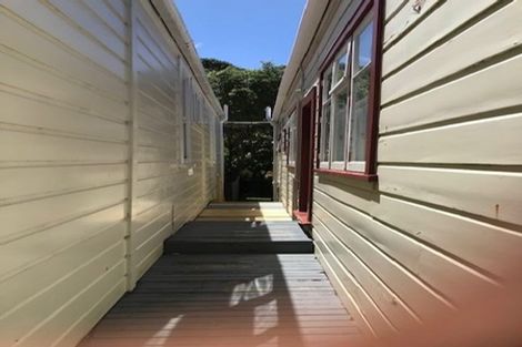 Photo of property in 26 Duppa Street, Berhampore, Wellington, 6023