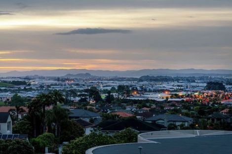 Photo of property in 298 Point Drive, Dannemora, Auckland, 2016